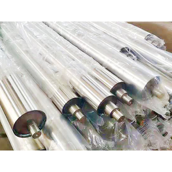 導(dǎo)布輥、傳動(dòng)軸不銹鋼復(fù)合管9.jpg 導(dǎo)布輥、傳動(dòng)軸不銹鋼復(fù)合管9.jpg